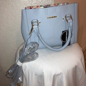 Steve Madden Beautiful baby blue purse.